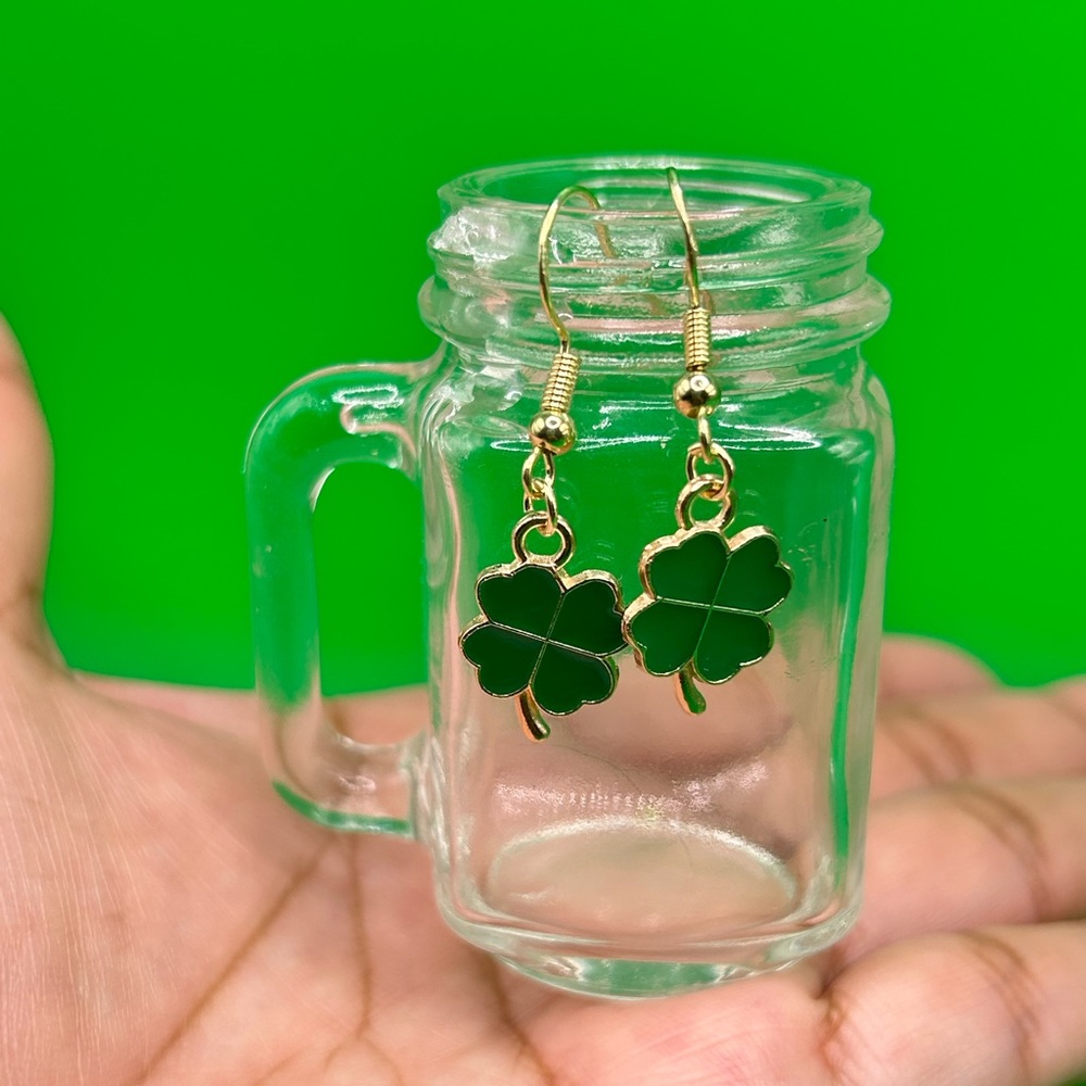 St Patrick’s Day ☘️ Shamrock Earrings
